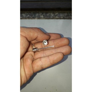 2 chiếc vòi bơm (kim vòi) bóng đá bằng inox