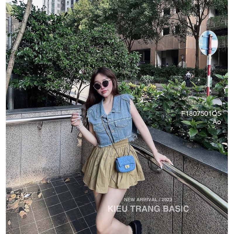 Áo sơ mi jean croptop sát nách phối viền tua rua sang trọng VIENS STORE