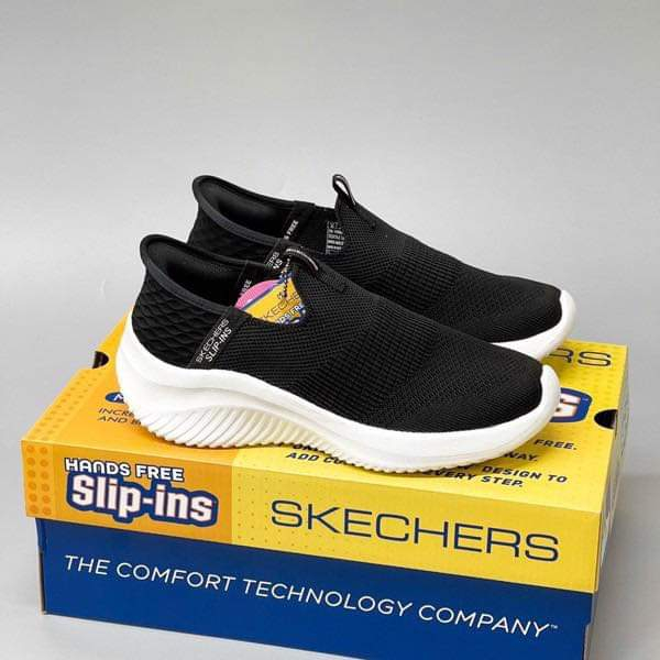 GIÀY THỂ THAO SKECHERS UNTRA HANDS FREE SLIP INS CHO NỮ MÀU ĐEN, hàng dư liệu của nhà máy sản xuất cho hãng