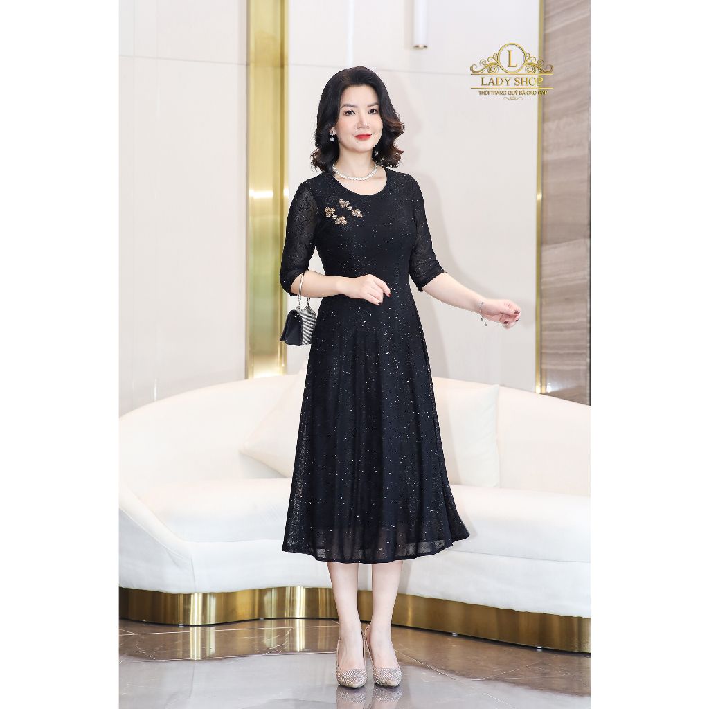 Đầm ren lạnh hoa hồng kết cúc tàu Ladyshop thời trang trung niên cao cấp T194