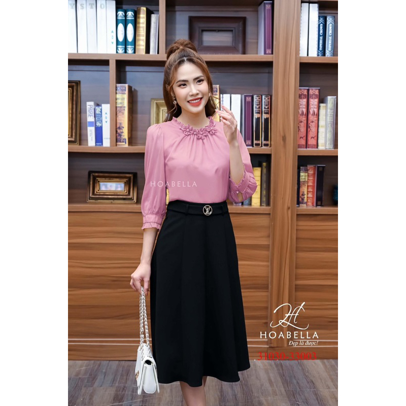 Áo sơ mi nữ cổ tròn đính hoa HOA'BELLA (SM31030)