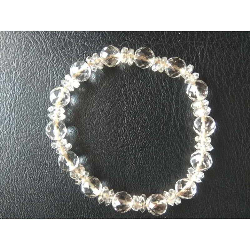 Vòng tay tA trắng