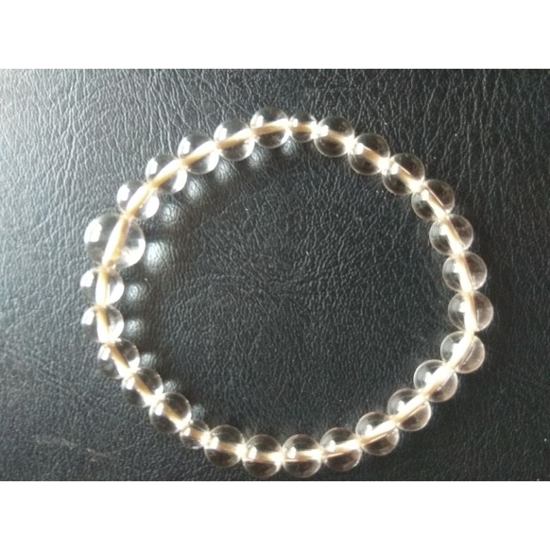 Vòng tay tA trắng