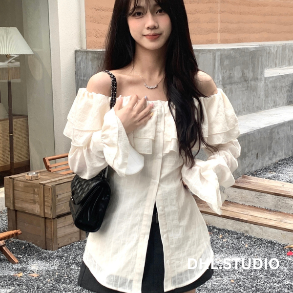 Áo trễ vai bèo nhiều tầng một hàng cúc điệu đà - Áo sơ mi ngắn tay trễ vai D64