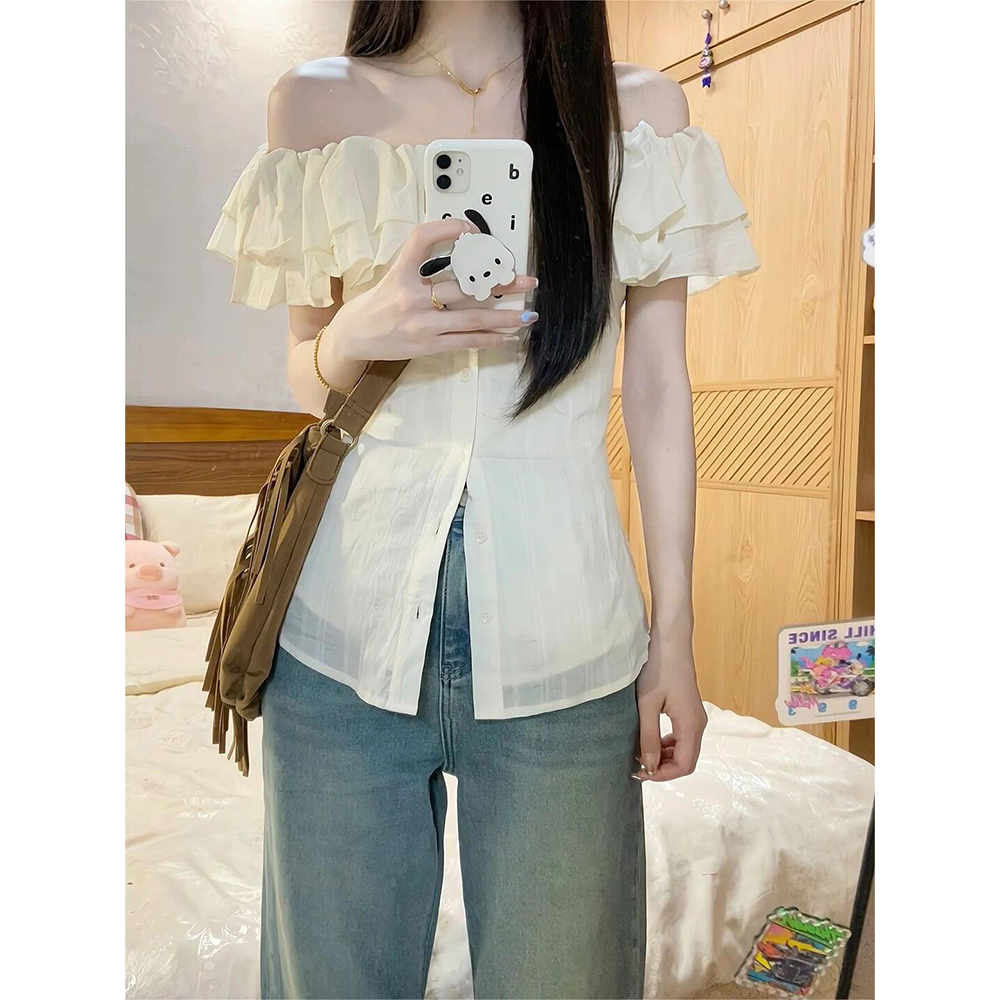 Áo trễ vai bèo nhiều tầng một hàng cúc điệu đà - Áo sơ mi ngắn tay trễ vai D64