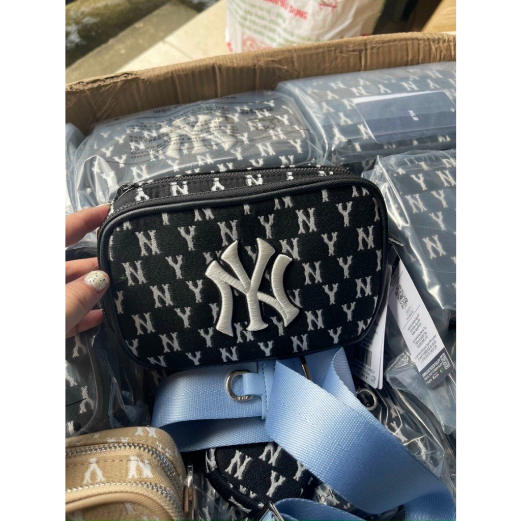 Túi MLB Dáng Hộp 2 ngăn size 18 cm - Monogram Mini Crossbag