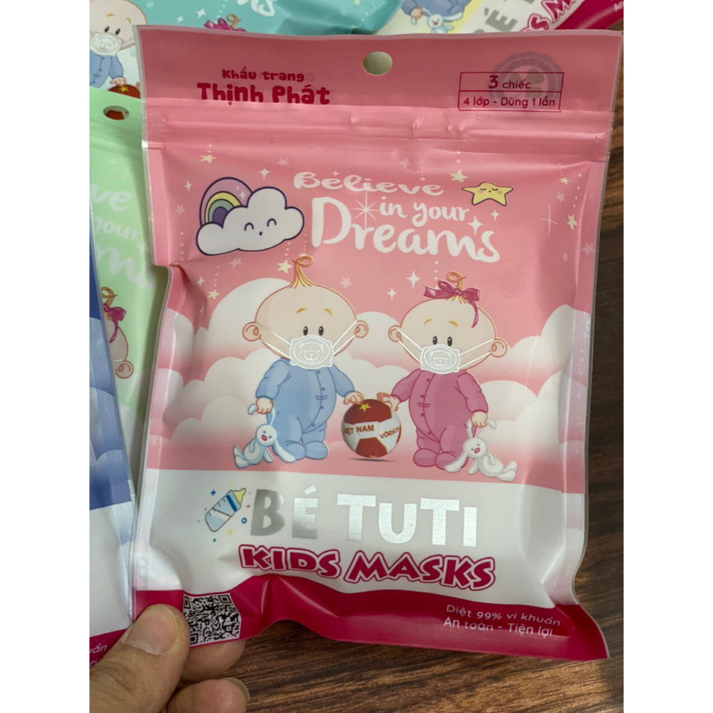 Khẩu trang cho bé