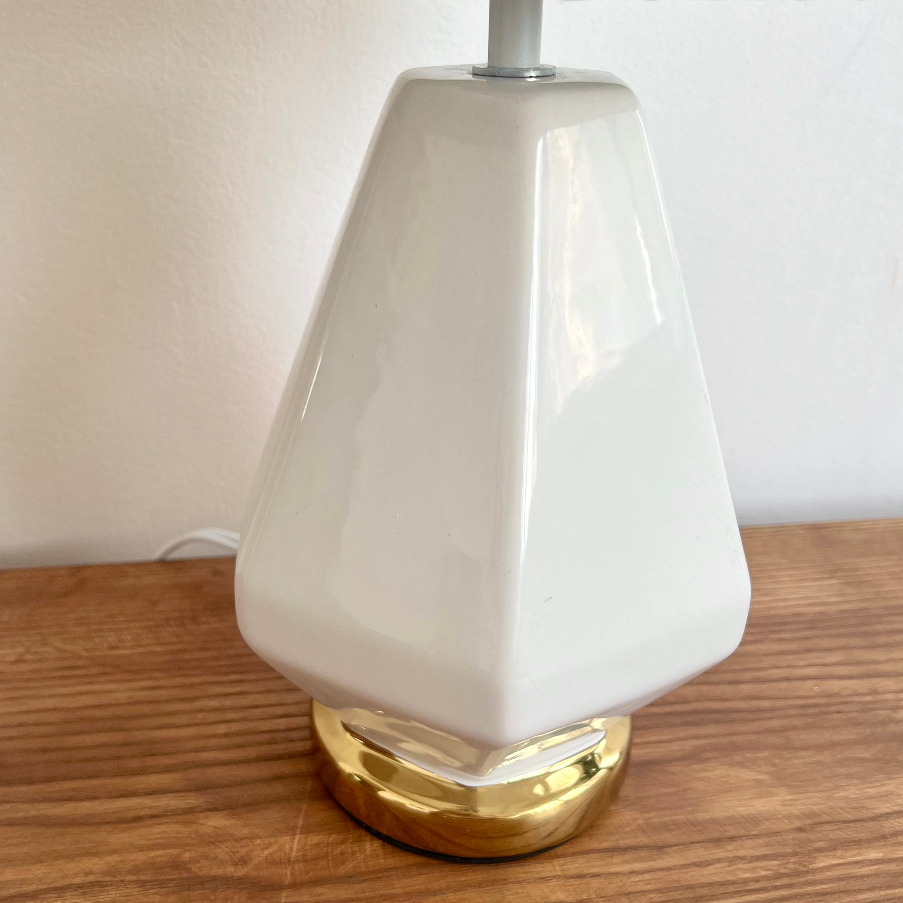 Đèn bàn LART DBG013X2 phiên bản giới hạn với chao đèn handmade thân đèn gốm sứ trắng cao cấp phòng khách phòng ngủ