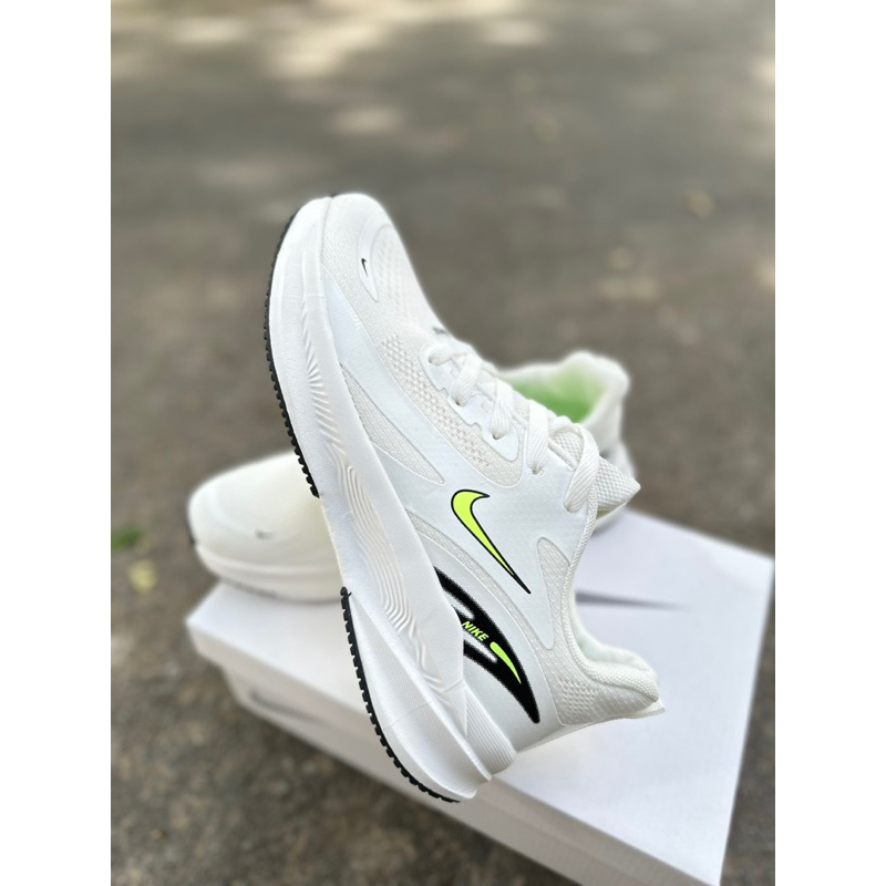 Giày Sneaker Thể Thao Nam Chạy Bộ Nhẹ Êm Chân