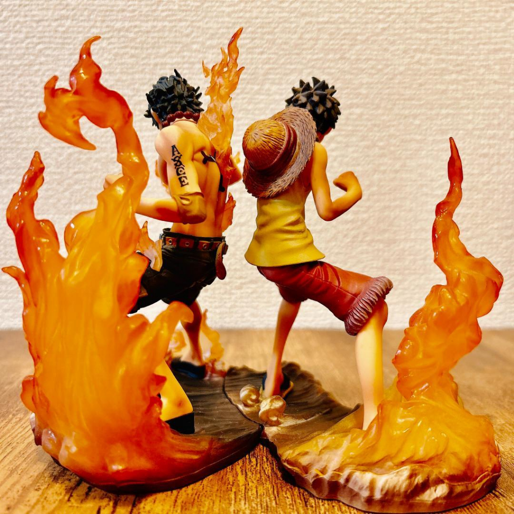 Mô hình One Piece chính hãng - DX BrotherHood - Portgas D. Ace & Monkey D. Luffy