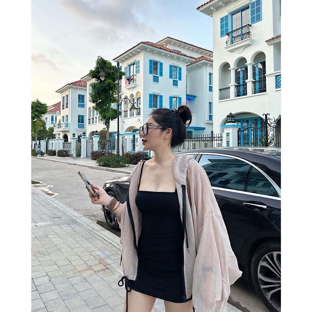 SET ĐẦM BODY ĐEN 2 DÂY + ÁO KHOÁC XƯỢC KEM NÓN RÚT DÂY