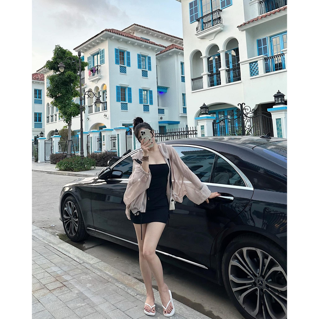 SET ĐẦM BODY ĐEN 2 DÂY + ÁO KHOÁC XƯỢC KEM NÓN RÚT DÂY