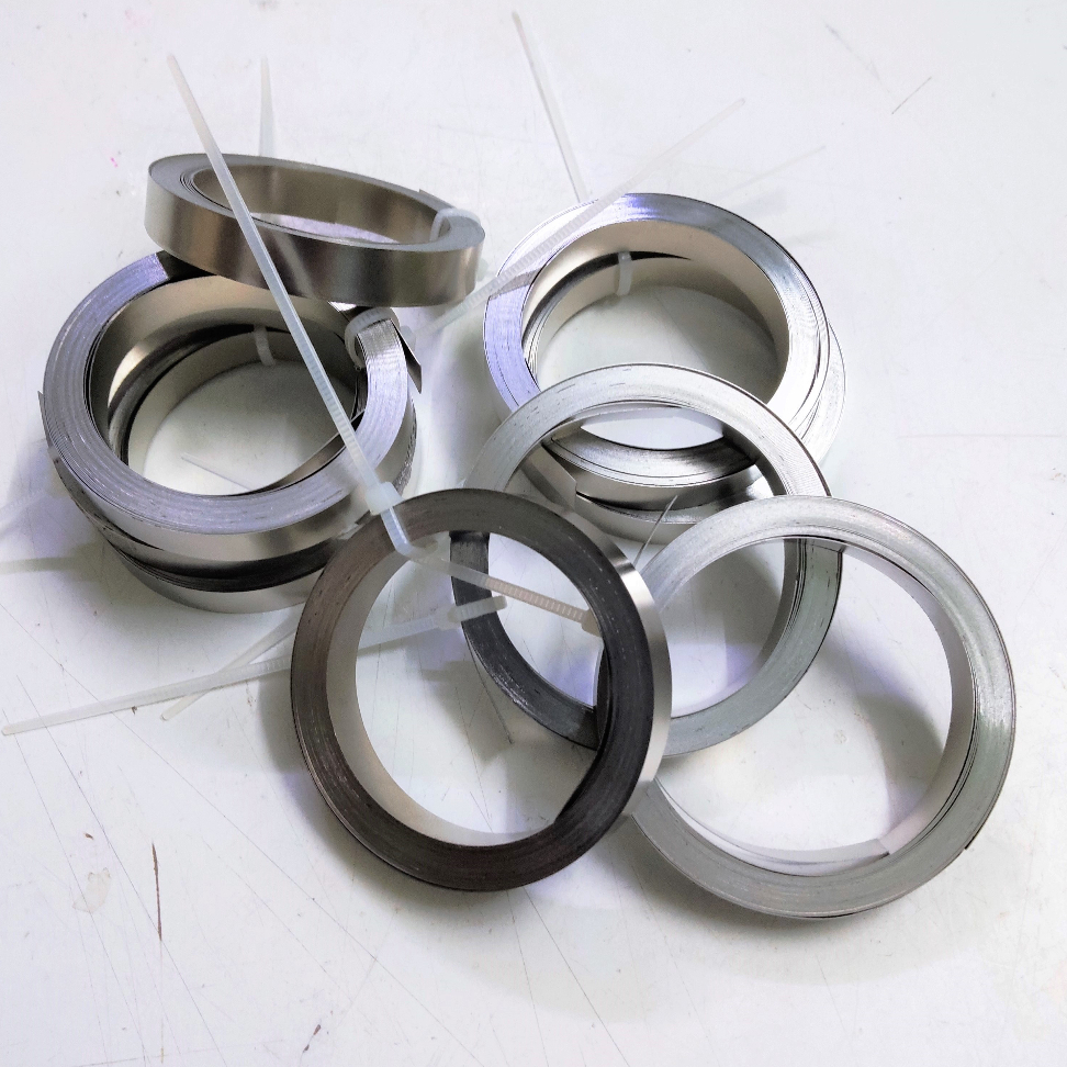 Kẽm đôi và kẽm đơn mạ niken dùng đóng pin Lithium  Thép hàn pin 18650, 26650, 32650...