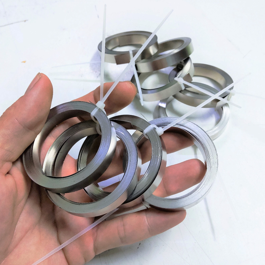 Kẽm đôi và kẽm đơn mạ niken dùng đóng pin Lithium  Thép hàn pin 18650, 26650, 32650...