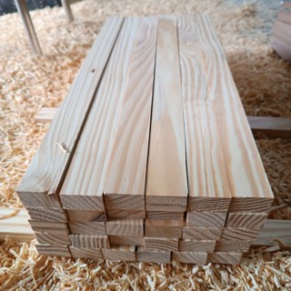 thanh gỗ thông 2*3.5cm bào 4 mặt