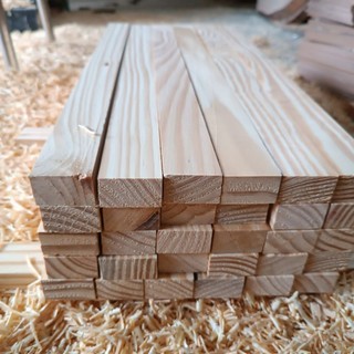 thanh gỗ thông 2*3.5cm bào 4 mặt