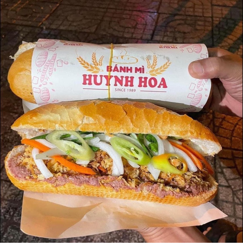 Bánh mì Huynh Hoa sài gòn