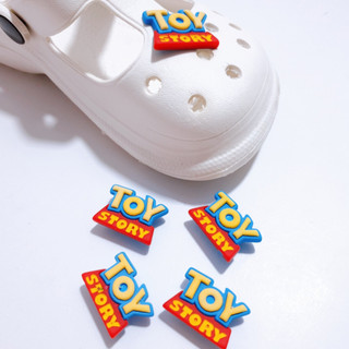 Nút gắn hkdesign/ Charm chữ Toy Story gắn dép có lỗ, sục