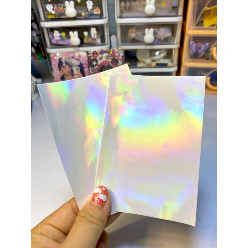 Màng cán Hologram dung làm trang trí ảnh, sticker, top loader. Size A7: 7,5*10,5cm