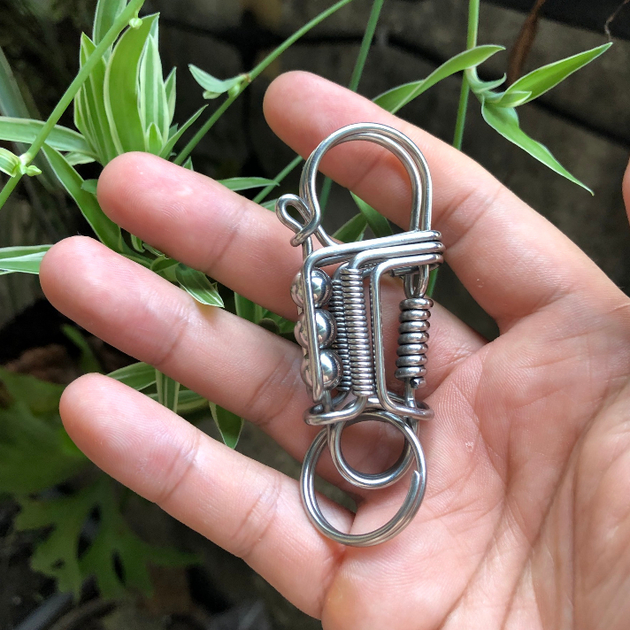 Móc Khóa Inox 304 Uốn Hình Motor, Móc Khóa Thủ Công