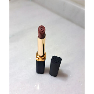 Son lì mịn môi Color Riche Matte từ L’Oreal Paris