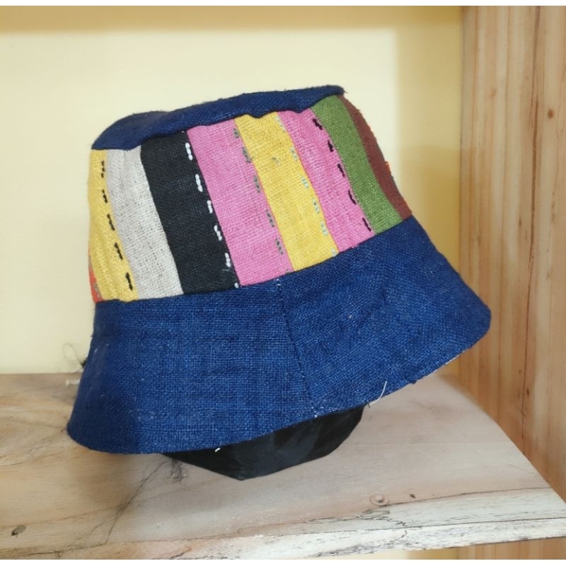 Mũ thổ cẩm lanh Hà Giang