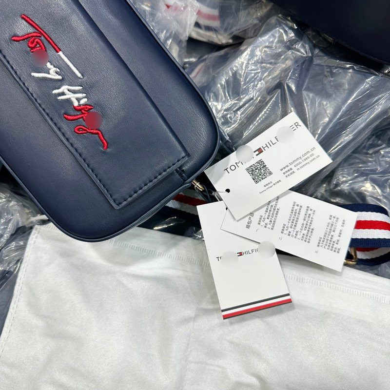 Túi Tommy đeo chéo da thật