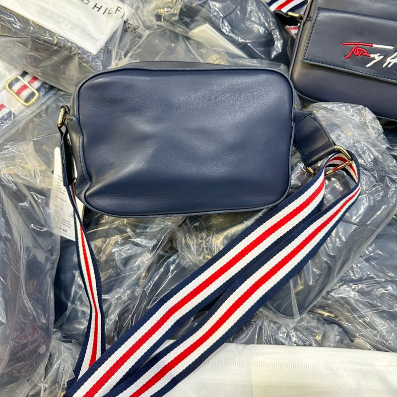 Túi Tommy đeo chéo da thật