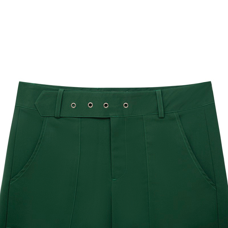 Quần short xanh form rộng