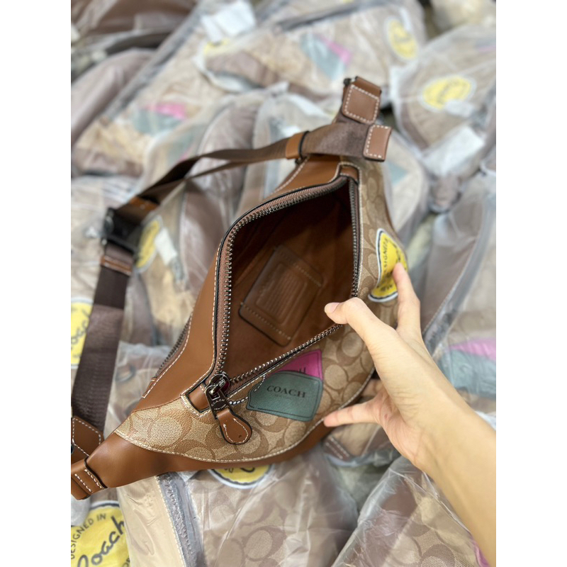Túi Coach bao tử