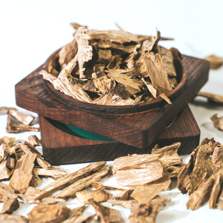 50/100g vụn trầm hương xông nhà tẩy uế liên mộc hương đồ thờ cúng phong thủy