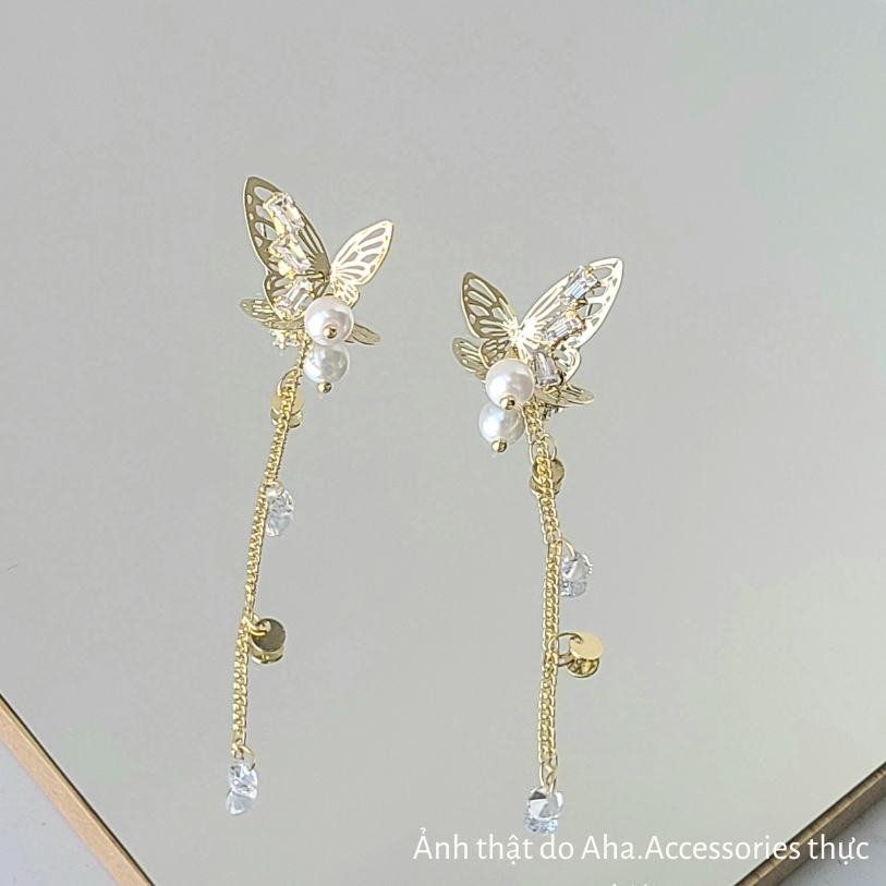 Khuyên tai nữ dáng dài Aha Accessories hình bướm chất liệu hợp kim màu vàng KT-BD1