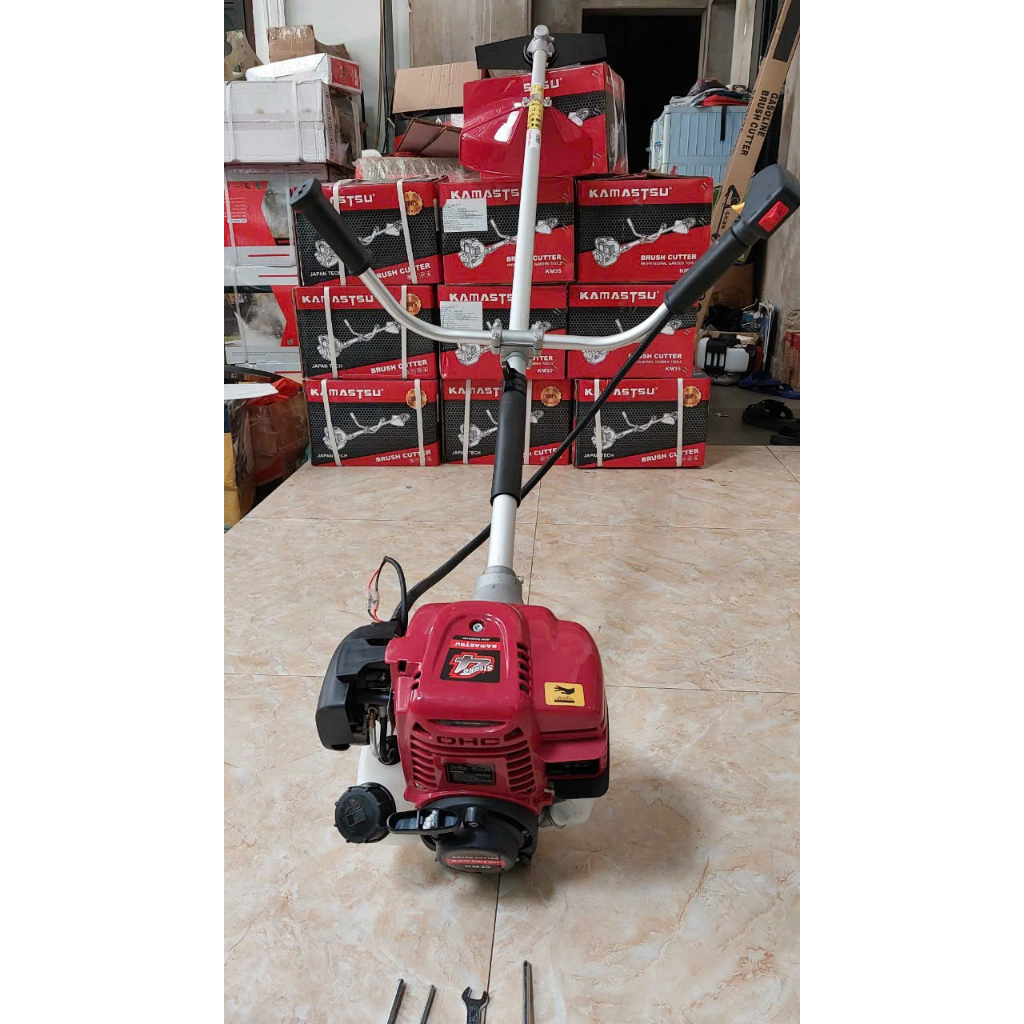 Máy cắt cỏ chạy xăng Kamatsu KM35 động cơ 4 thì