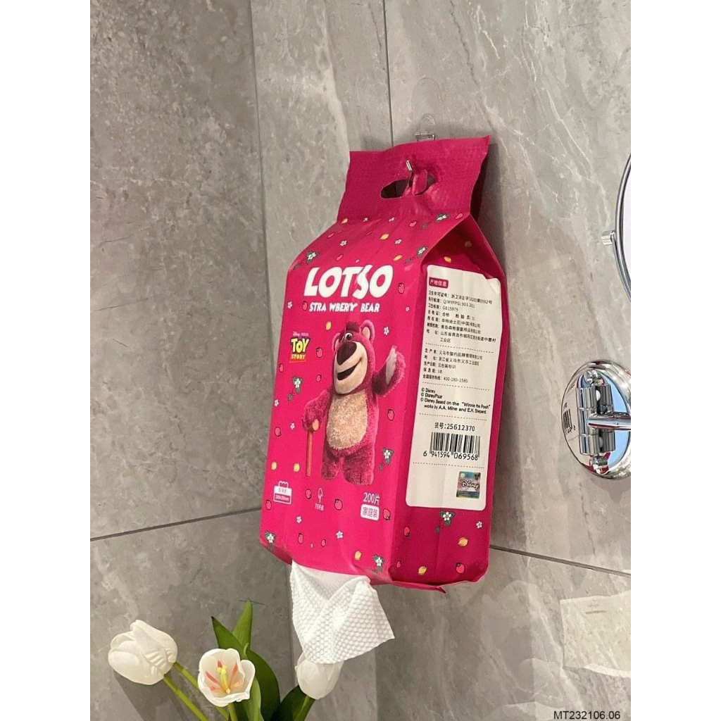 Khăn lau đa năng gấu dâu LOS.TO túi 200 tờ chất khăn mềm mướt êm ái an toàn cho da.