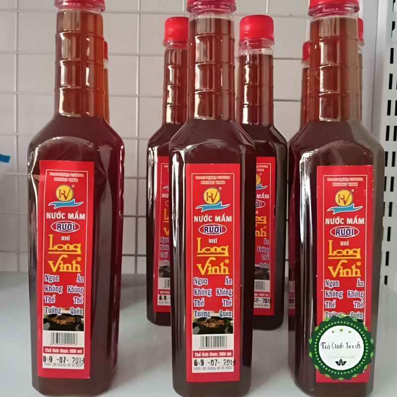 Đặc Sản Nước Mắm Rươi Long Vinh 25 độ đạm ( Mua 2 Chai Lớn Tặng 1 Chai 60Ml )