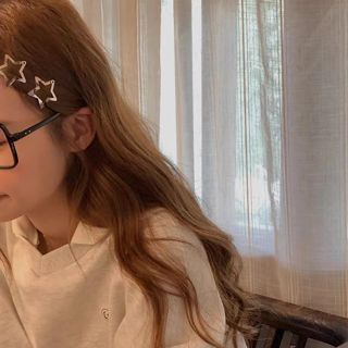 🥟ice🥟Y2k Kẹp Tóc Ngôi Sao Năm Cánh Bằng Kim Loại Màu Bạc Mát Mẻ Dễ Phối Đồ Dành Cho Bạn Gái