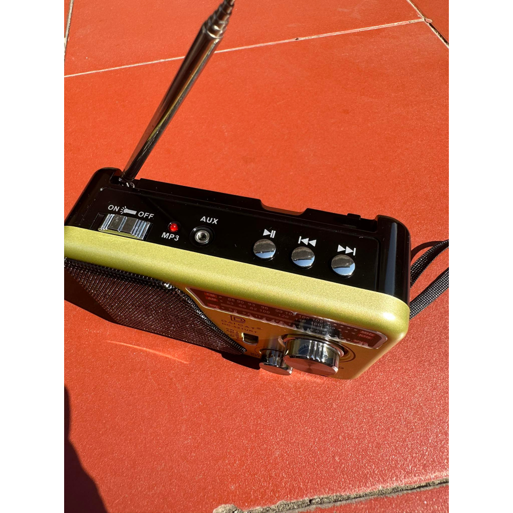 Đài Radio Bắt Sóng Khoẻ - FM/AM/SW  WAXIBA XB-521 URT Cổng USB,Nắp Được Cả Thẻ Nhớ.