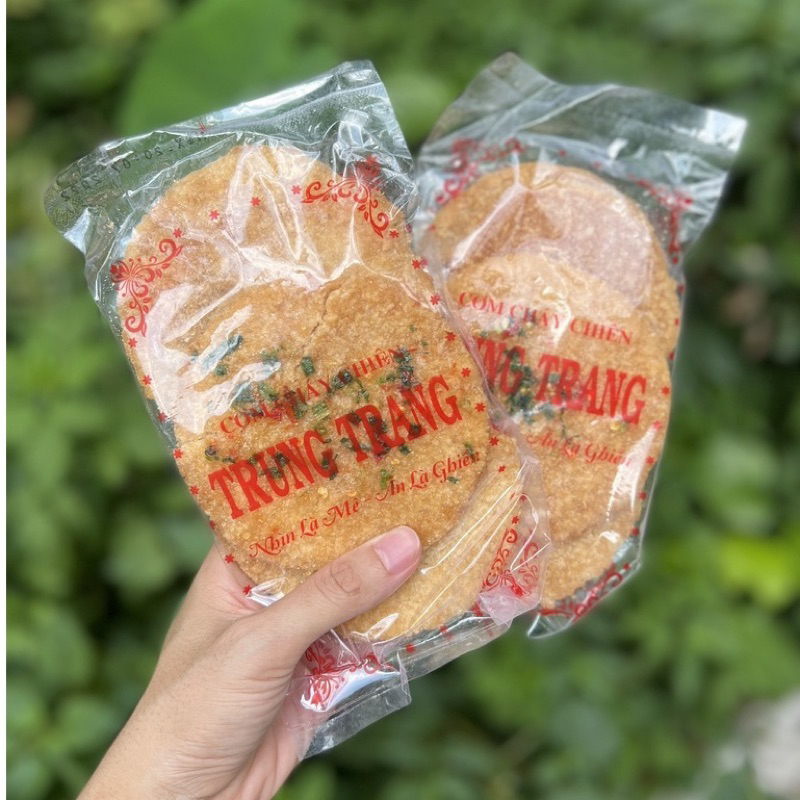 Gói 3 miếng cơm cháy mắm hành Trung Trang thơm ngon
