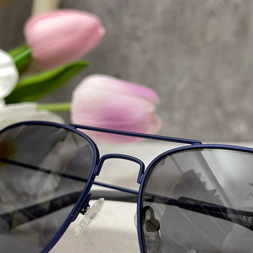 Kính mát CALVIN KLEIN Grey Navigator Unisex Sunglasses