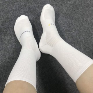 [HÀNG XUẤT MỸ] Tất vớ thể thao đá bóng Feetures hàng xuất Mỹ cổ trung lửng cổ cao dài trắng đen trơn