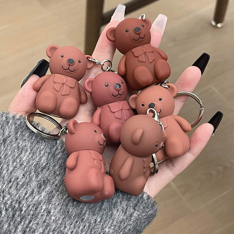 Son kem lì ART Value màu tự nhiên kèm móc khóa hình gấu dễ thương, Son móc khóa ART Little Bear Land Velvet Lip Mud