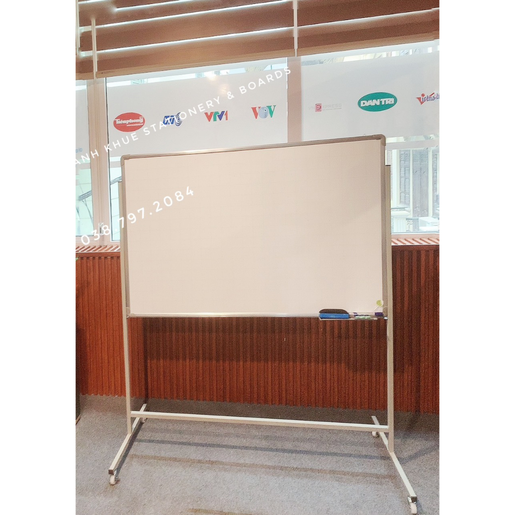 Bảng từ trắng 1 mặt có chân di động