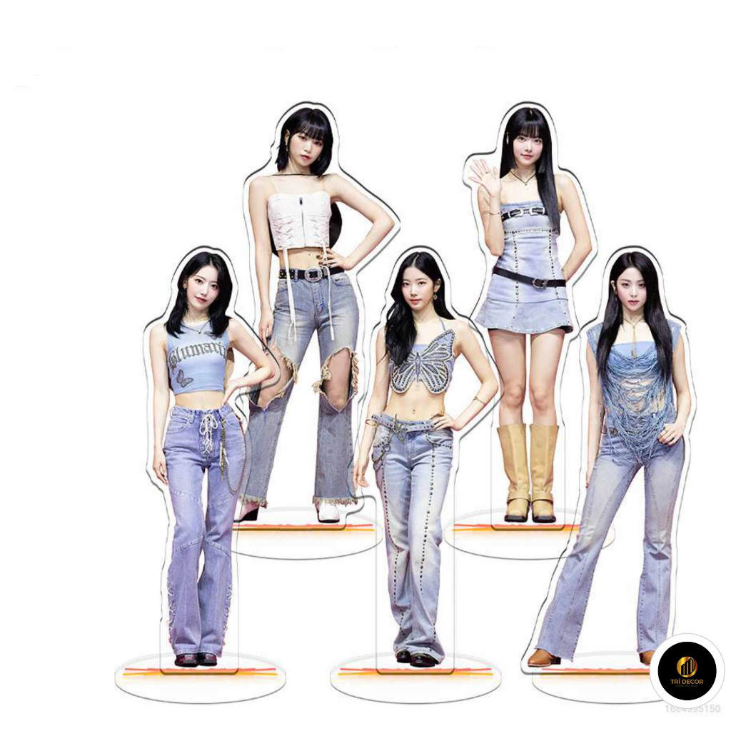 Giá Đỡ Bằng Nhựa Acrylic Hình SAKURA Hongkong HUH-YUNJIN KIM-CHAEWON