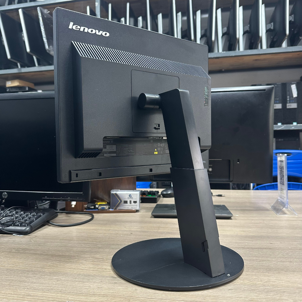 Màn hình máy tính lenovo T1714pA 17-inch vuông giá siêu rẻ