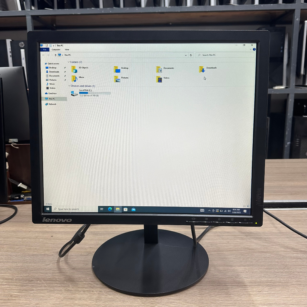 Màn hình máy tính lenovo T1714pA 17-inch vuông giá siêu rẻ