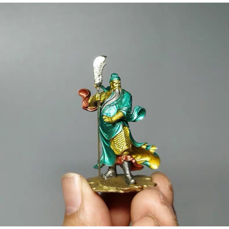 Tượng Quan Công Cầm Đao Chấn ẢI được chế tác từ Đồng Vàng Nguyên Khối, Sơn Tay (TDJ451)
