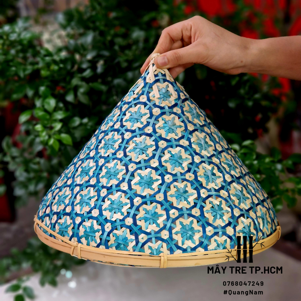 Đèn nón bằng tre trang trí nhiều màu, đèn tre dùng decor quán ăn, quán cafe trang trí