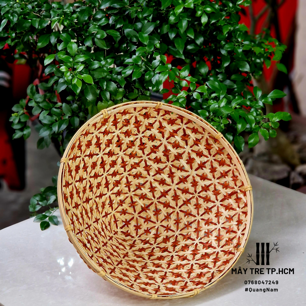 Đèn nón bằng tre trang trí nhiều màu, đèn tre dùng decor quán ăn, quán cafe trang trí