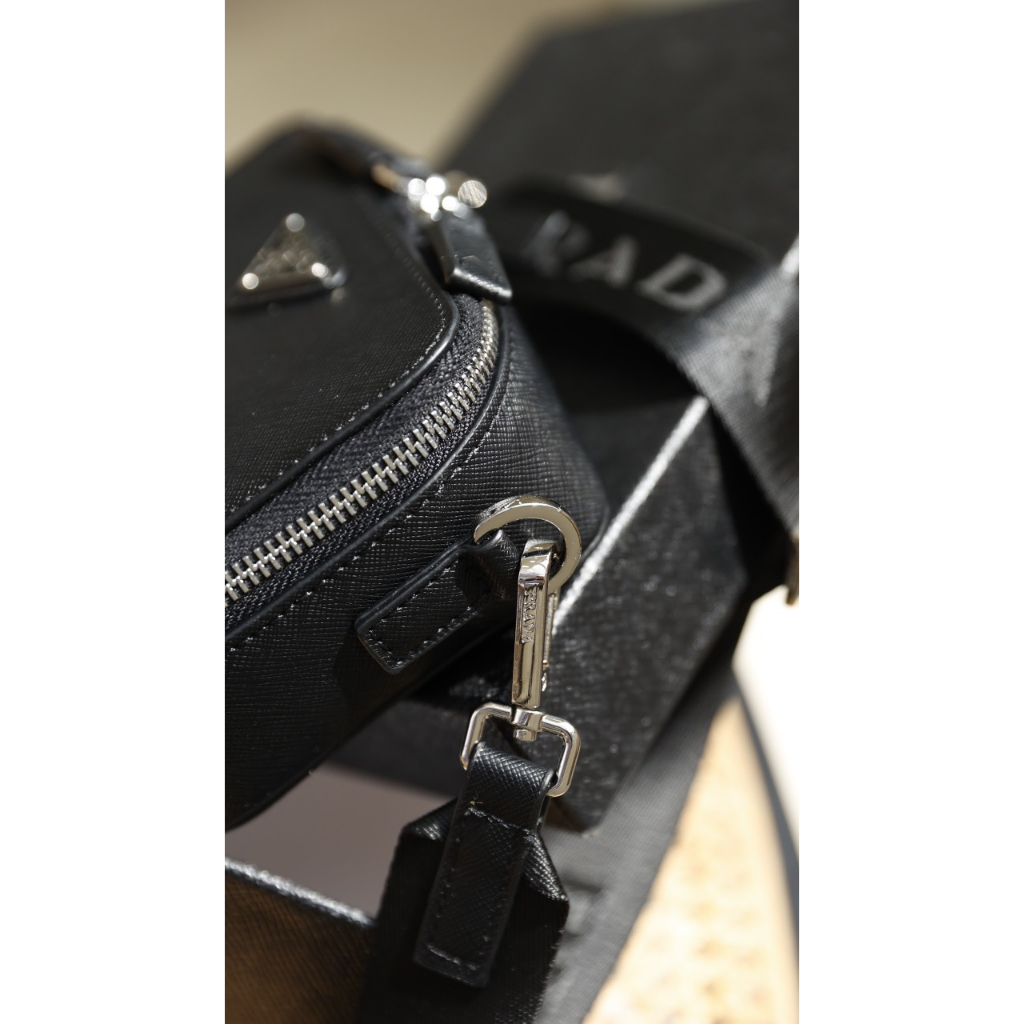 TÚI PRADA MESSENGER DA XƯỚC SZ19