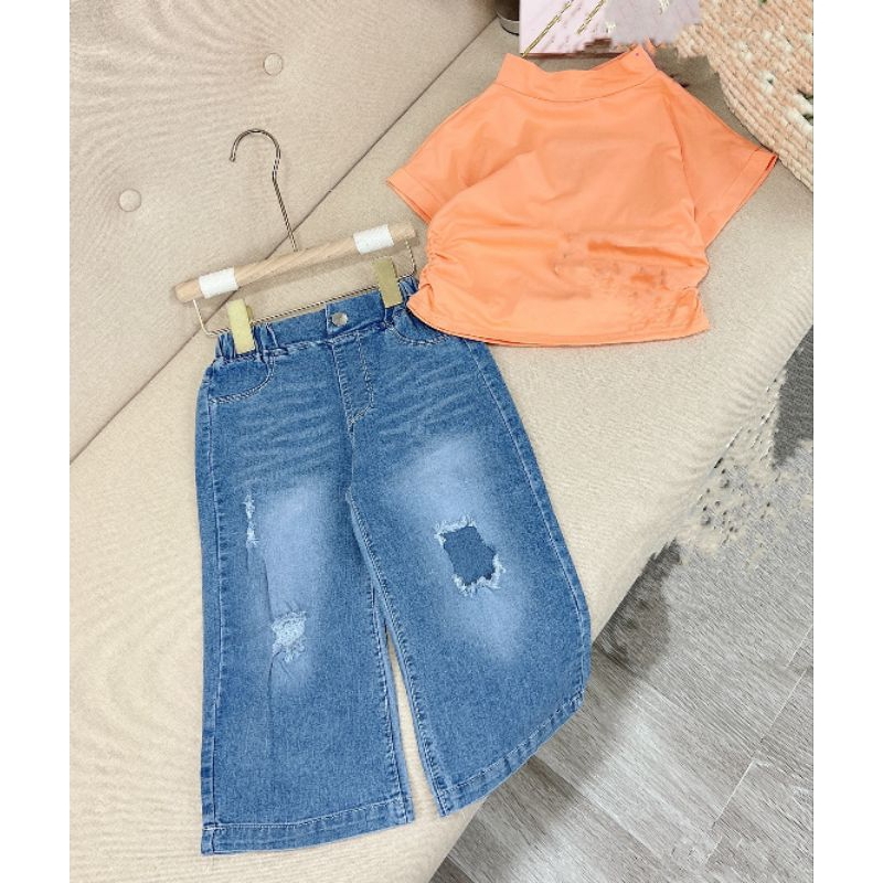 Bộ  áo cotton quần jean cá tính bé gái